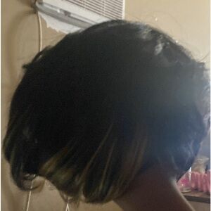 A short front lace wig